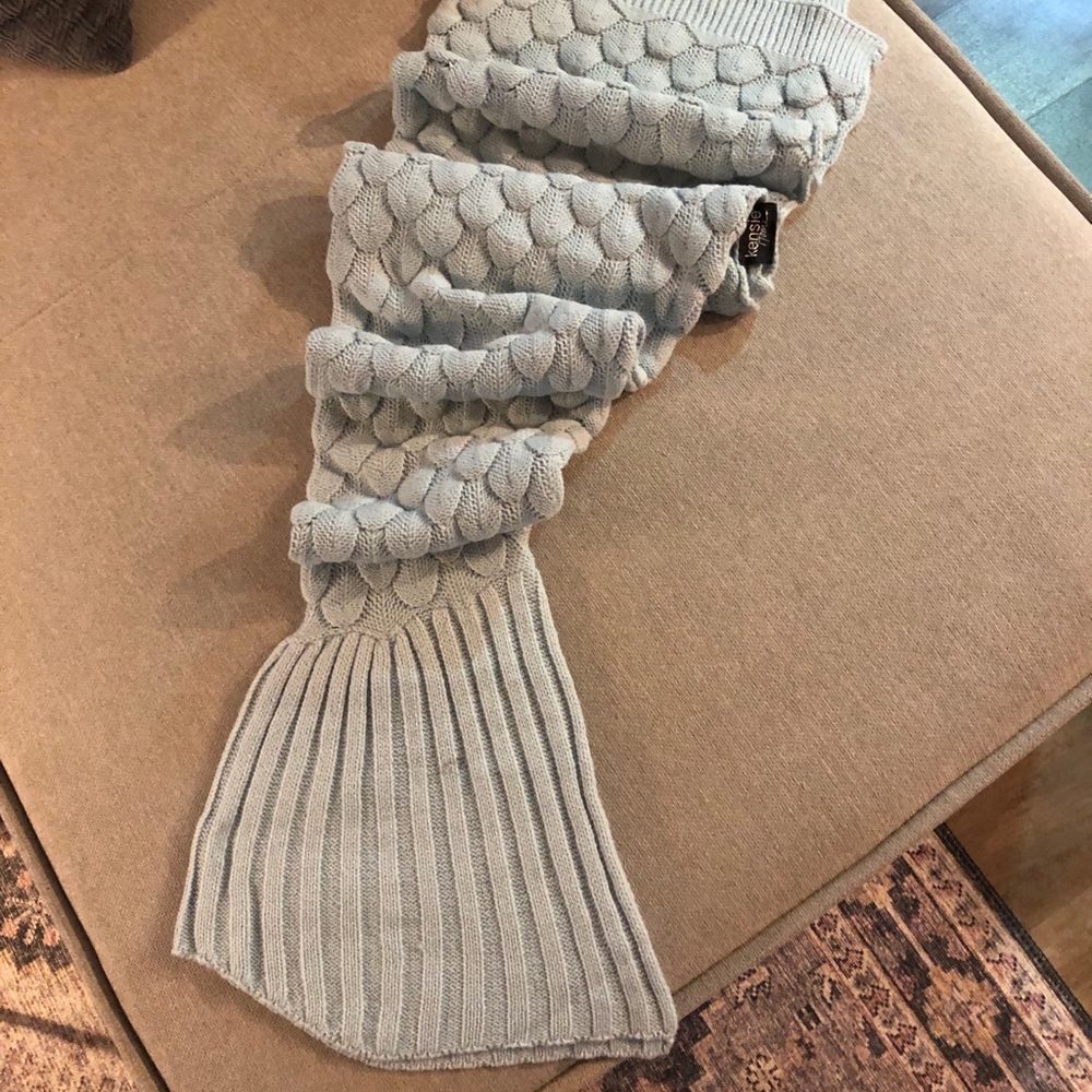 Turquoise Mermaid Tail Blanket